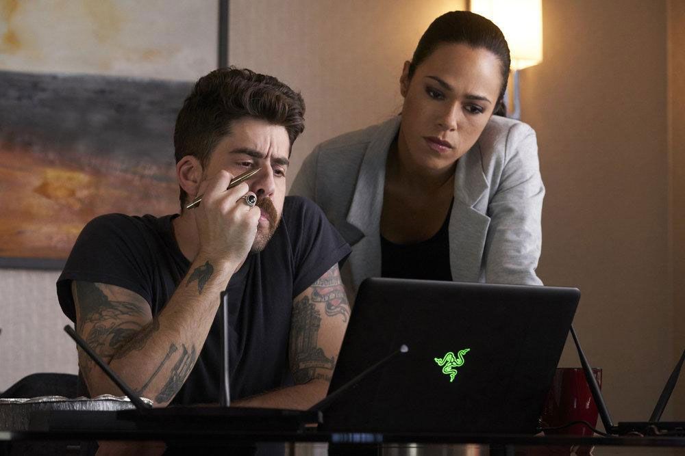 Taken - Die Zeit ist dein Feind : Bild Adam Goldberg, Jessica Camacho