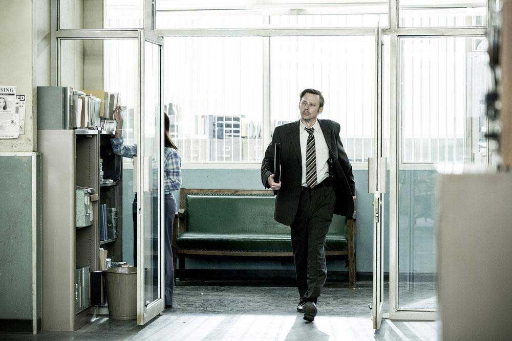 Unsolved : Bild Jimmi Simpson