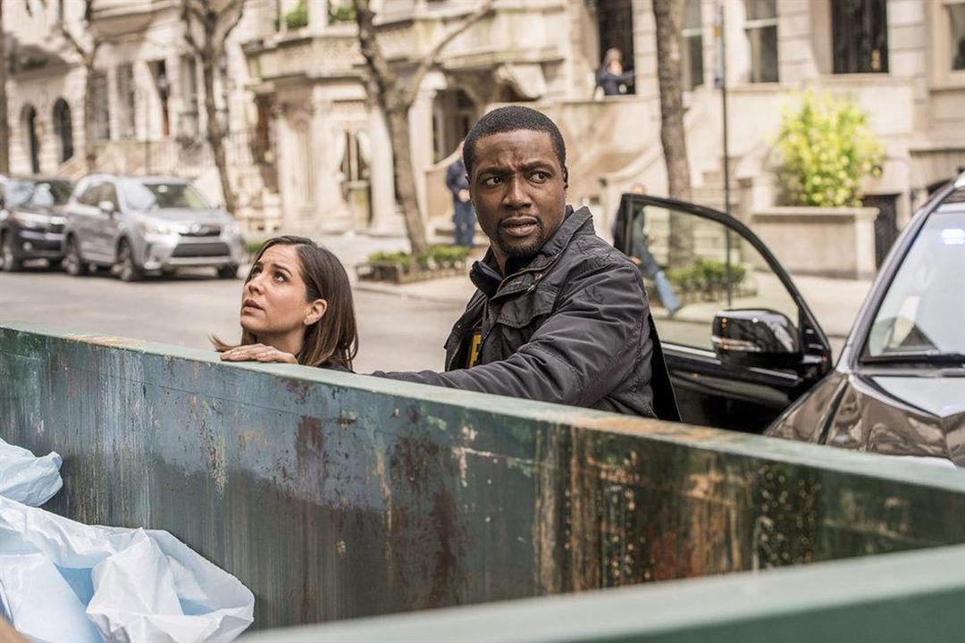 Blindspot : Bild Audrey Esparza, Rob Brown