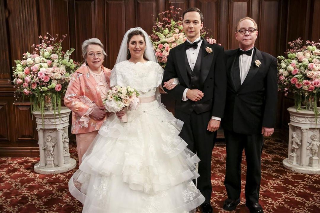 The Big Bang Theory : Bild Kathy Bates, Mayim Bialik, Teller, Jim Parsons