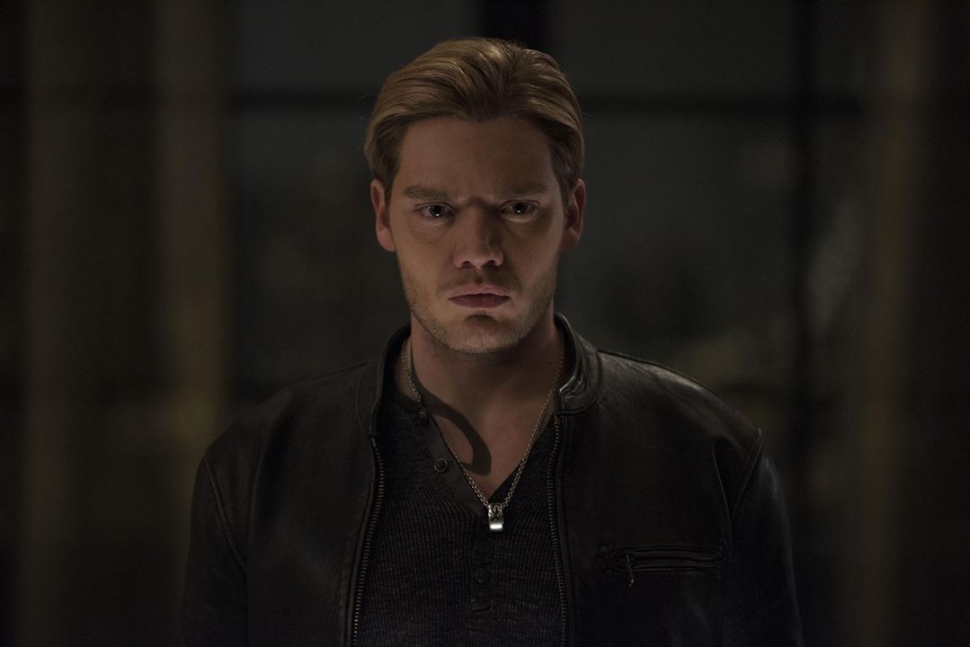 Shadowhunters : Bild Dominic Sherwood