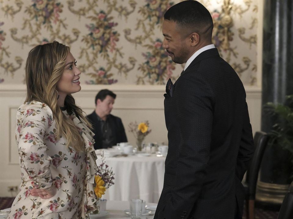 Younger : Bild Hilary Duff, Charles Michael Davis