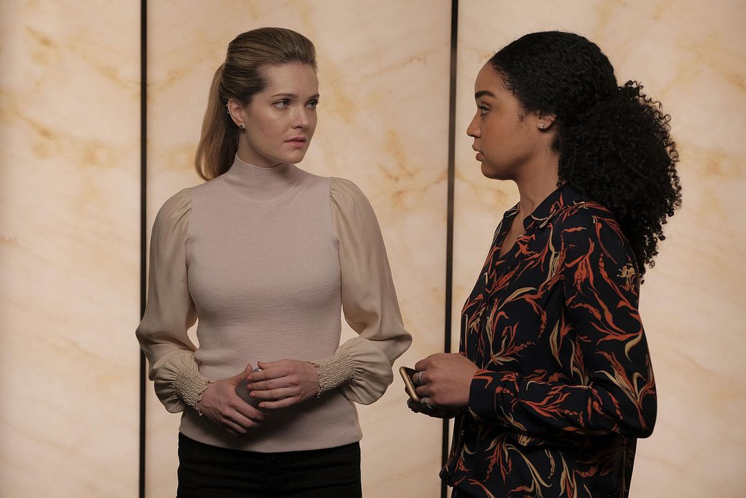 The Bold Type : Bild Aisha Dee, Meghann Fahy