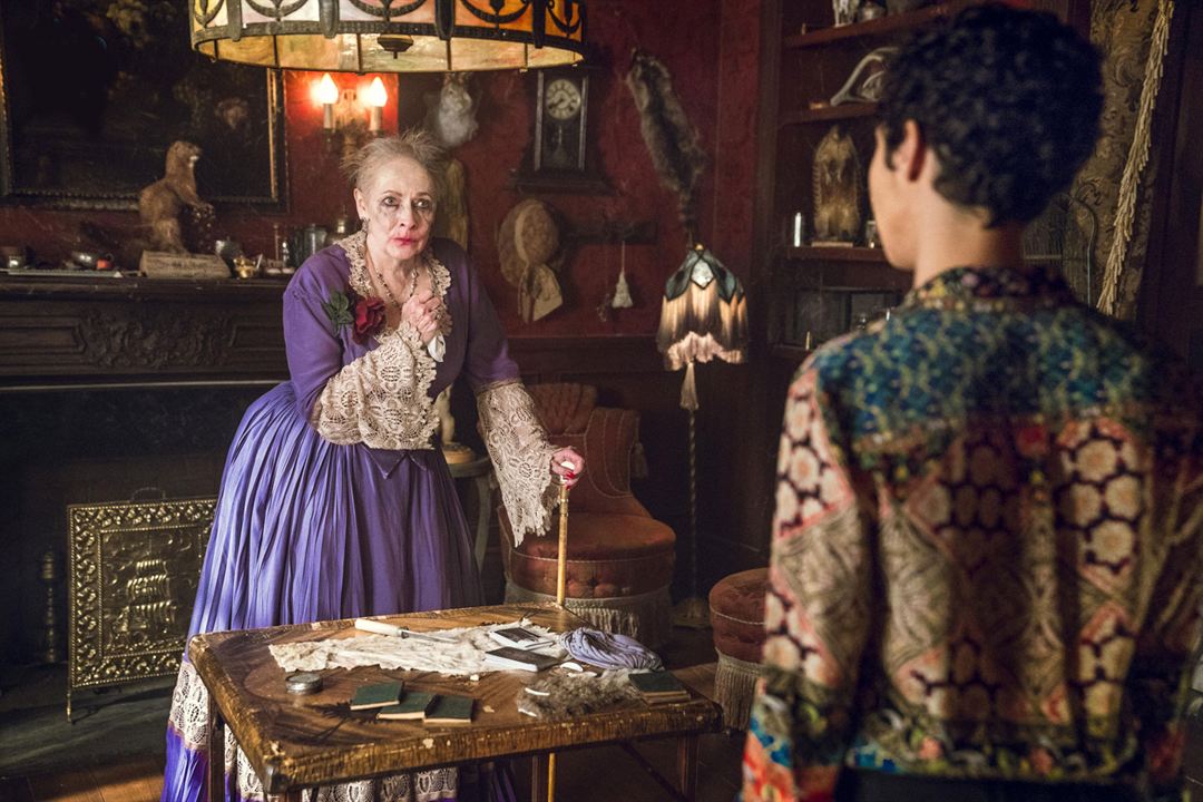 Preacher : Bild Betty Buckley, Ruth Negga