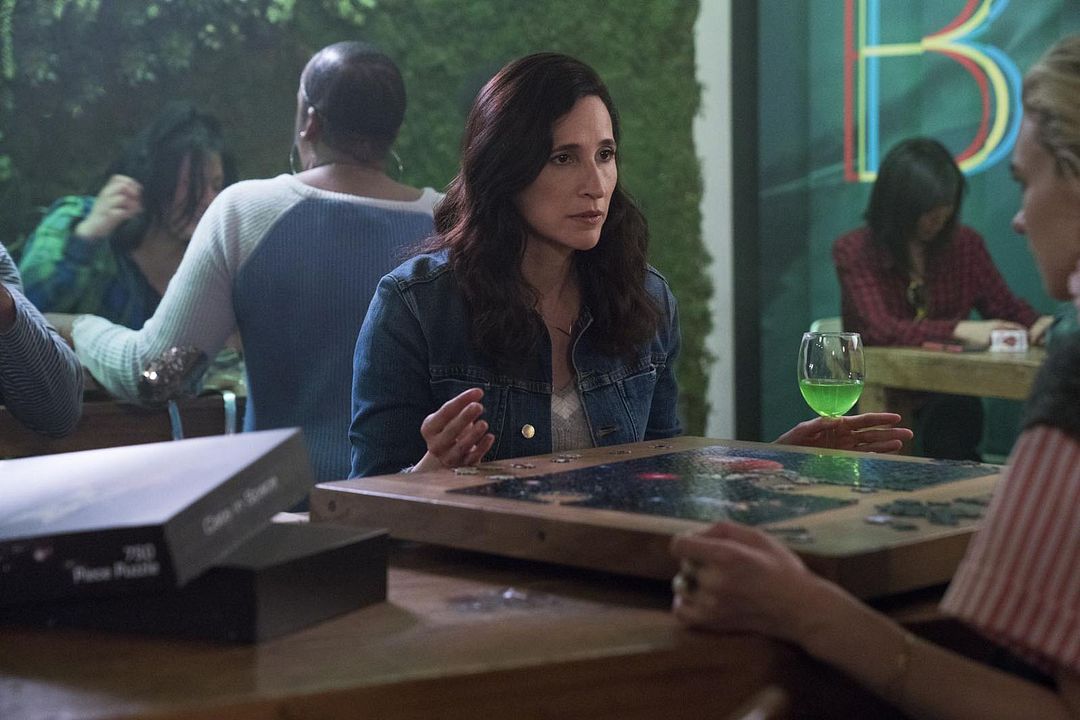 Casual : Bild Michaela Watkins