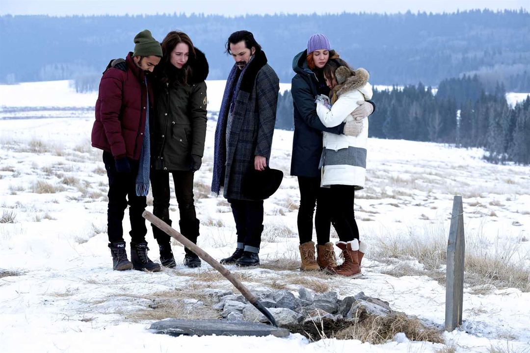 Wynonna Earp : Bild Tim Rozon, Katherine Barrell, Melanie Scrofano