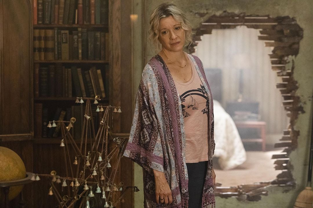 Lodge 49 : Bild Linda Emond