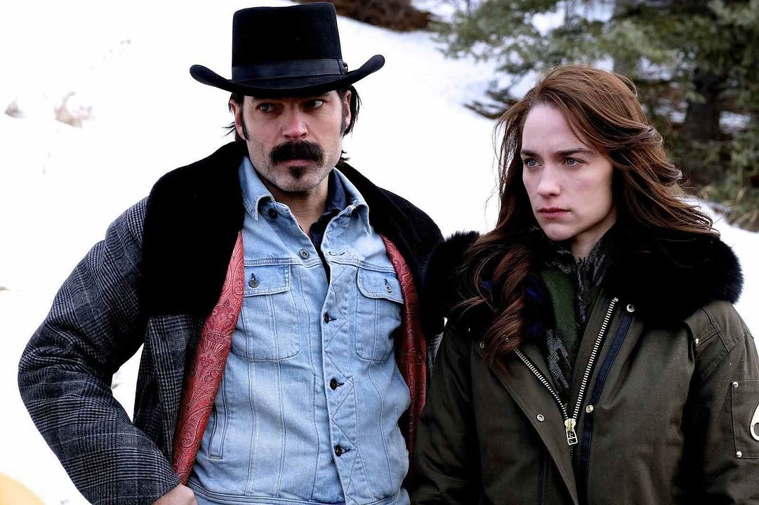 Wynonna Earp : Bild Tim Rozon, Melanie Scrofano