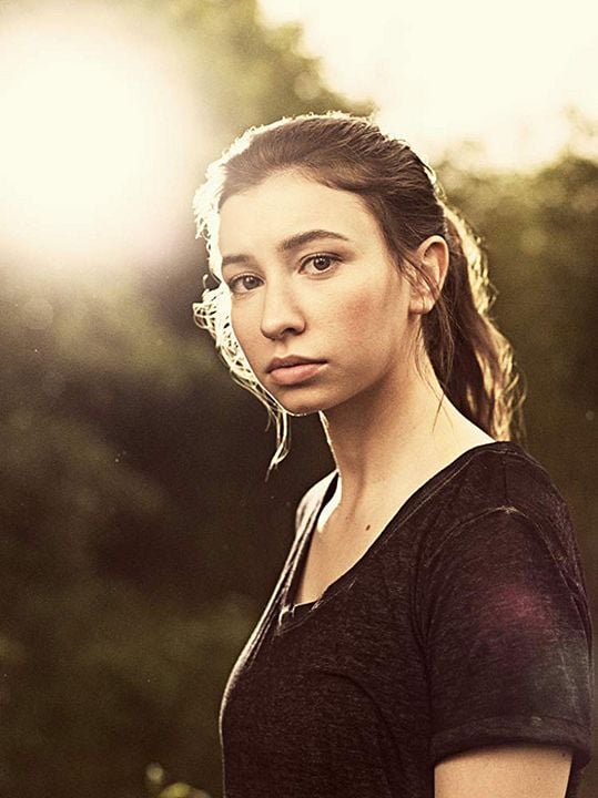 Bild Katelyn Nacon