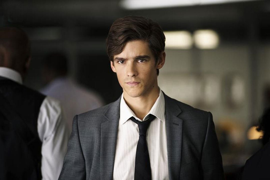 Titans : Bild Brenton Thwaites