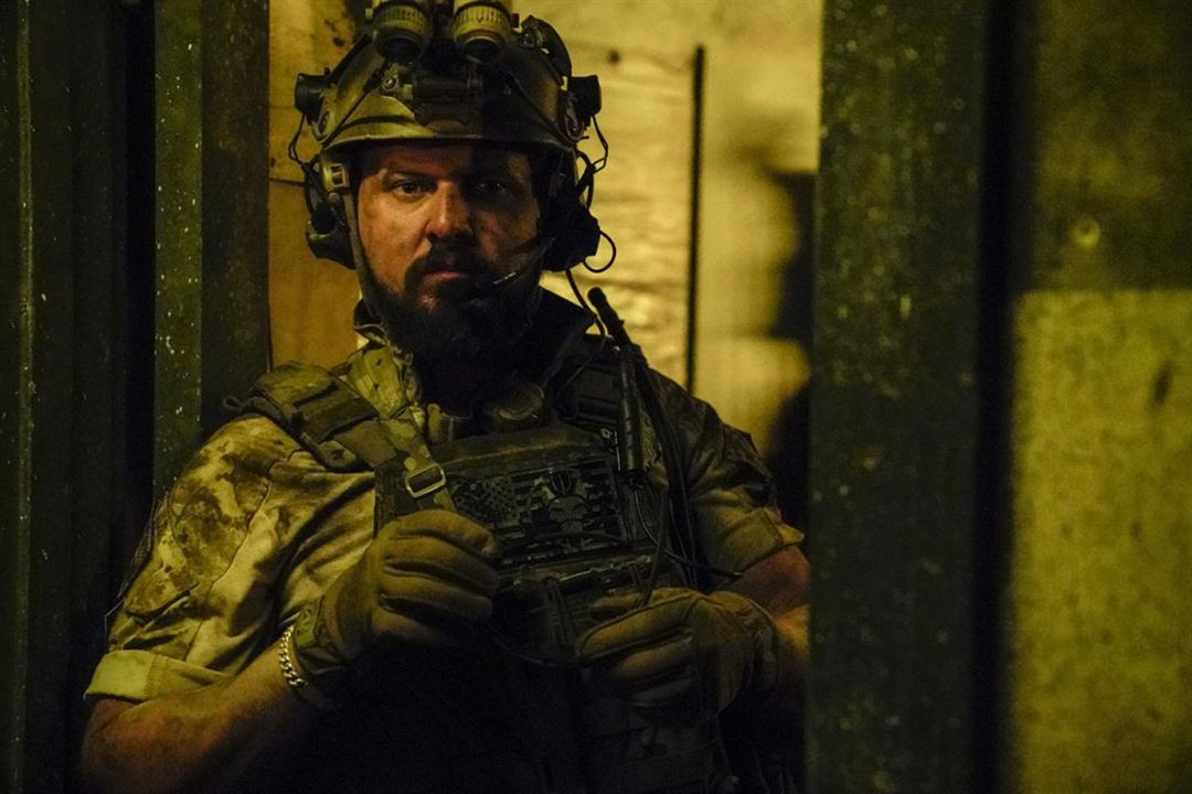 SEAL Team : Bild A.J. Buckley