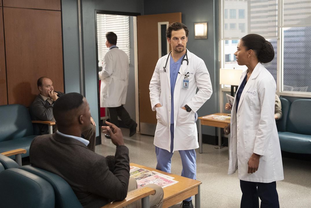 Grey's Anatomy - Die jungen Ärzte : Bild Kelly McCreary, Giacomo Gianniotti