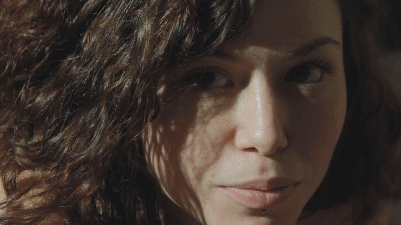 Portrait d'une jeune femme : Bild Marion Roussey