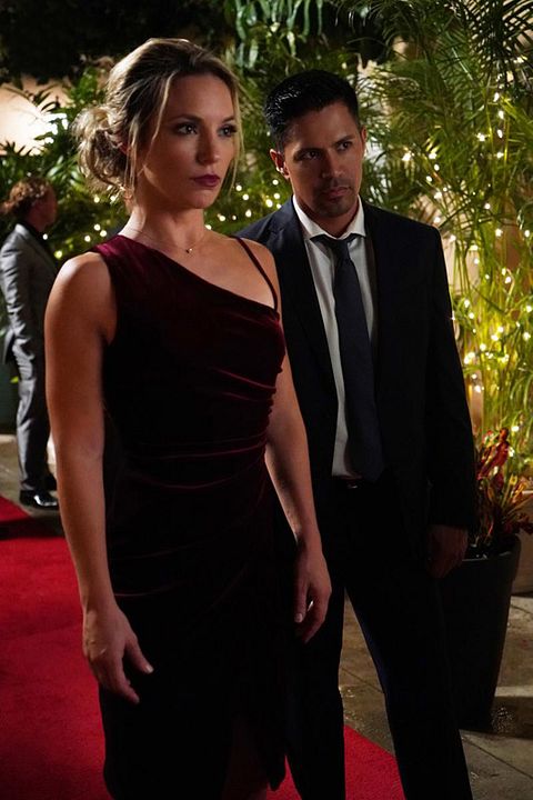 Magnum, P.I. (2018) : Bild Perdita Weeks, Jay Hernandez