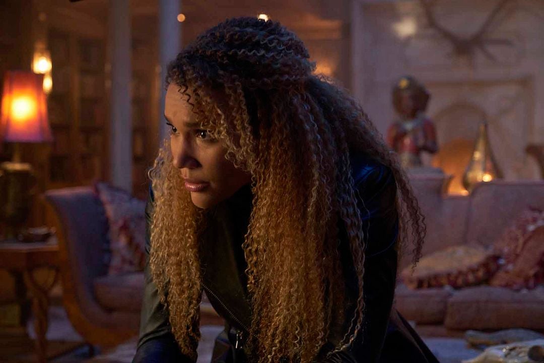 The Umbrella Academy : Bild Emmy Raver-Lampman