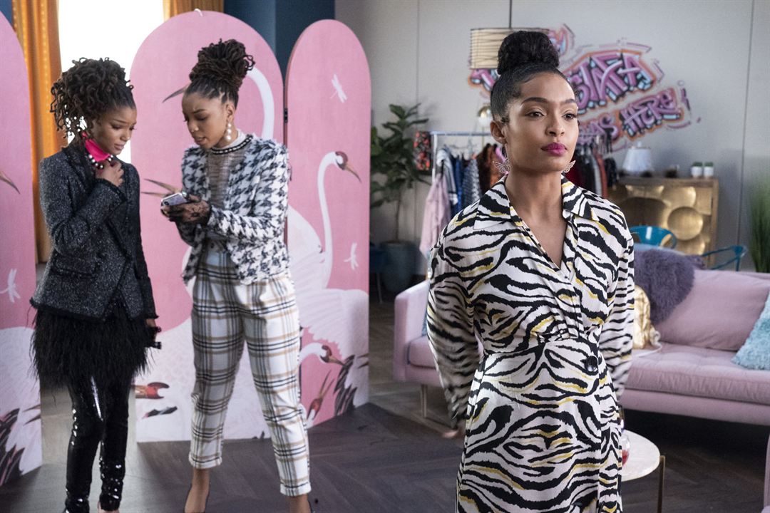 Grown Ish Grown Ish Bild Halle Bailey Chloe Bailey Yara Shahidi 143 Von 245 Filmstartsde 8891