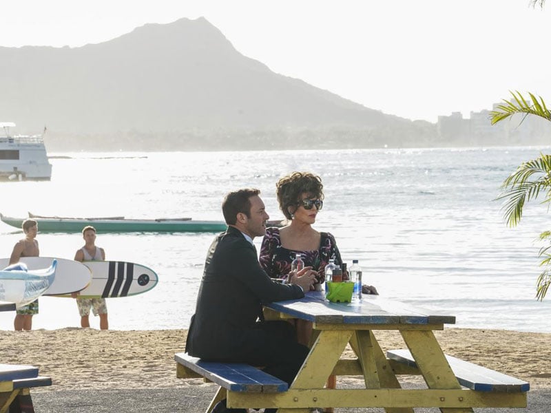Hawaii Five-0 : Bild Alex O'Loughlin, Joan Collins