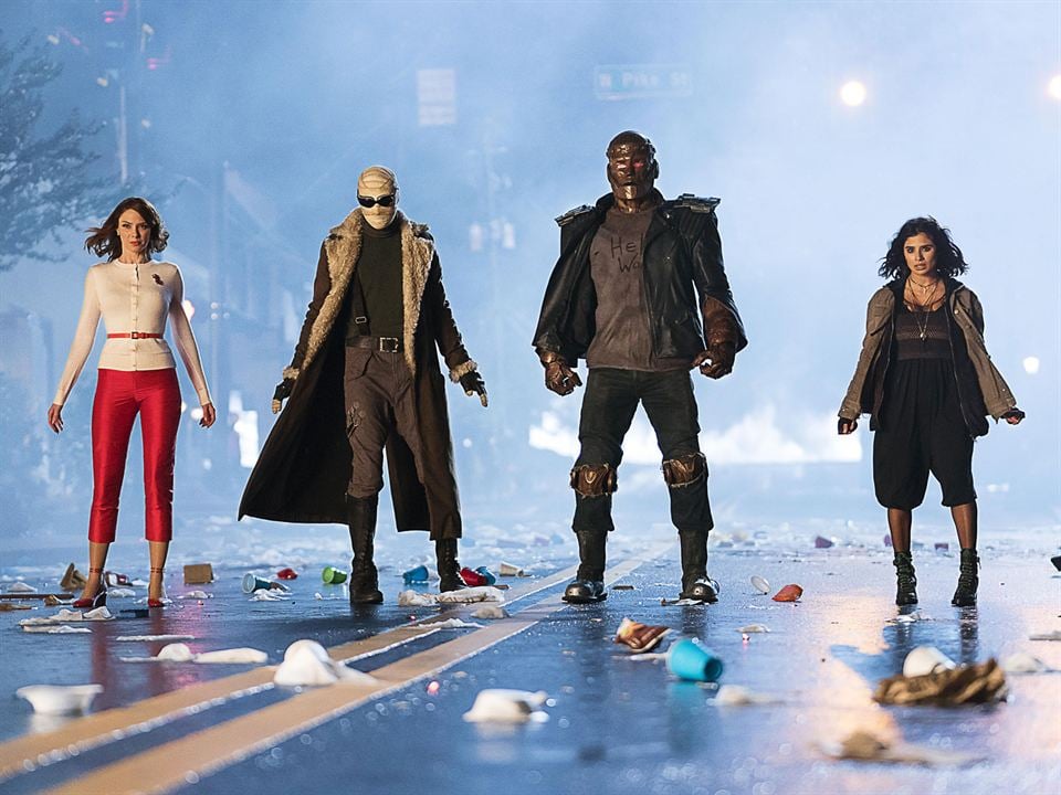 Doom Patrol : Bild Brendan Fraser, Matt Bomer, April Bowlby, Diane Guerrero