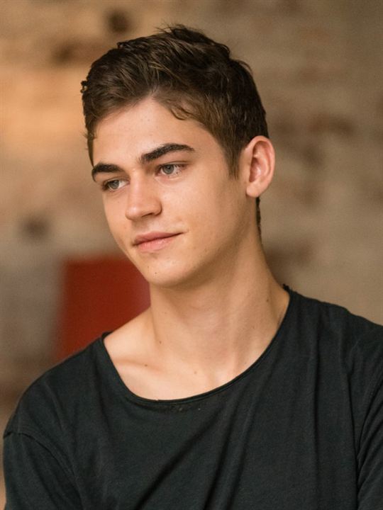 Kinoposter Hero Fiennes Tiffin