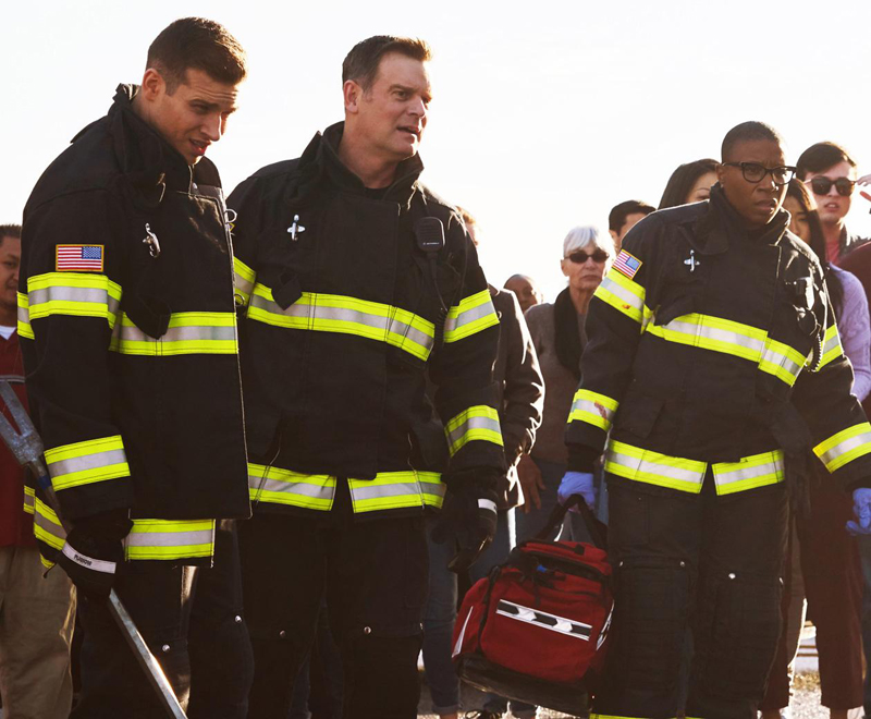 9-1-1 - Notruf L.A. : Bild Peter Krause, Aisha Hinds, Oliver Stark