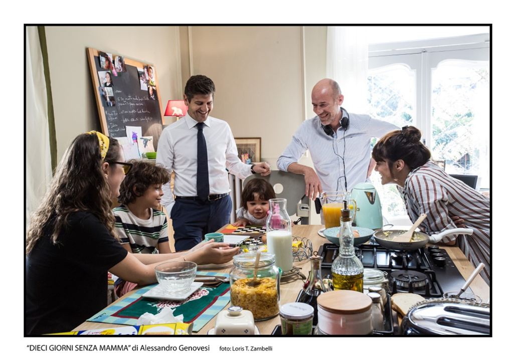 10 giorni senza mamma : Bild Valentina Lodovini, Antonio Catania, Fabio De Luigi, Angelica Elli