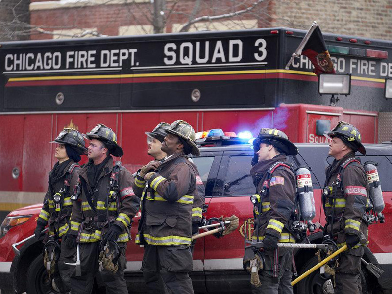 Chicago Fire : Bild Joe Minoso, Taylor Kinney, Randy Flagler, Eamonn Walker, Jesse Spencer, Miranda Rae Mayo