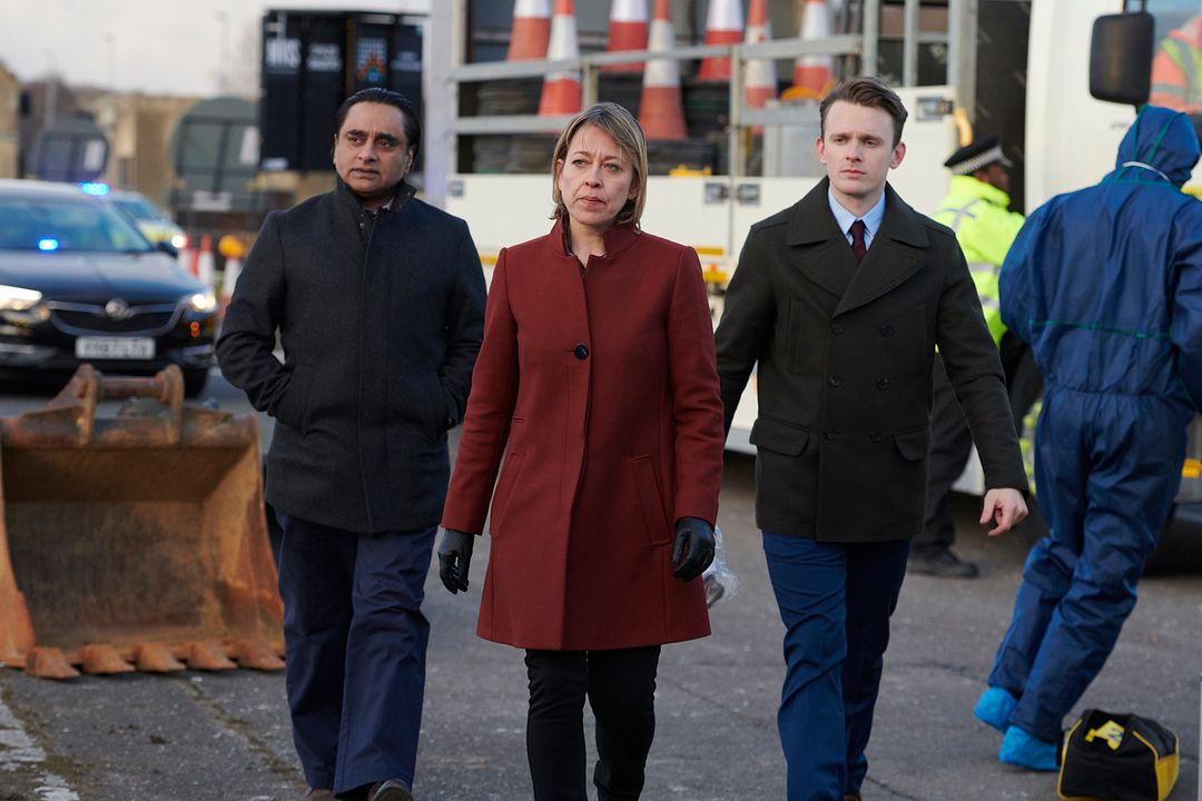 Bild Nicola Walker, Sanjeev Bhaskar, Lewis Reeves