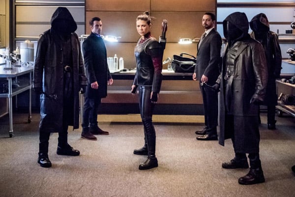 Arrow : Bild Christopher Logan, Christopher Gerard, Sea Shimooka