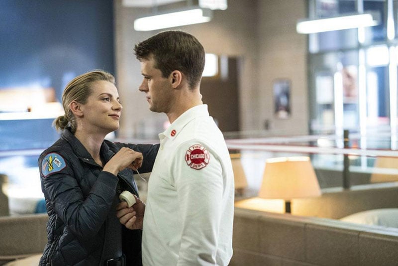 Chicago Fire : Bild Kara Killmer, Jesse Spencer