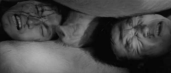 Schweine, Geishas und Matrosen : Bild