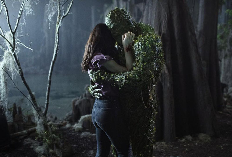 Swamp Thing : Bild Crystal Reed, Derek Mears