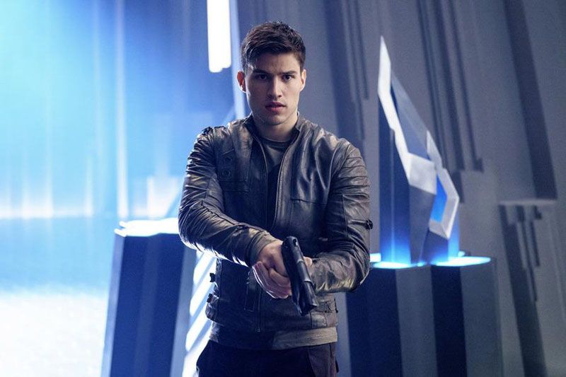 Krypton : Bild Cameron Cuffe