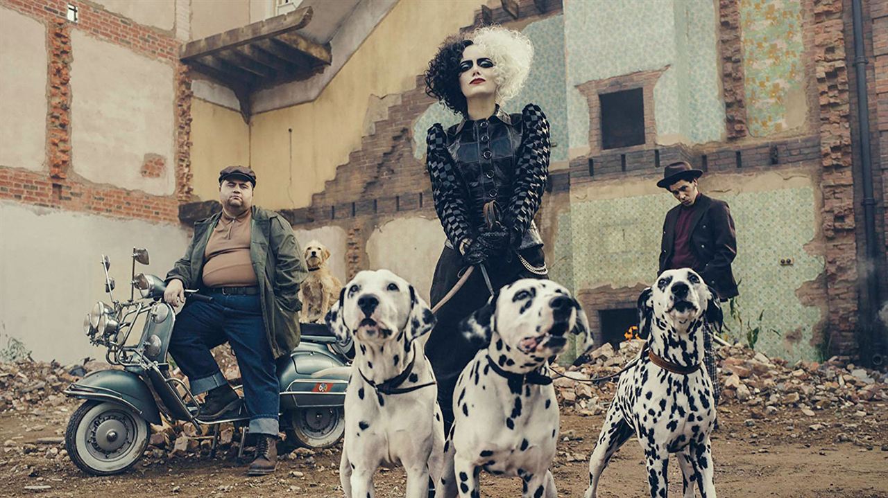 Cruella : Bild Joel Fry, Emma Stone, Paul Walter Hauser