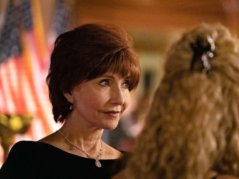 On Becoming a God in Central Florida : Bild Mary Steenburgen
