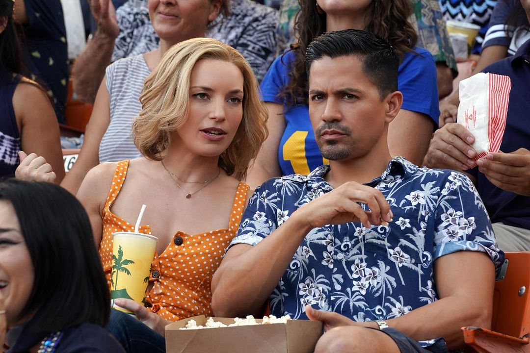 Magnum, P.I. (2018) : Bild Perdita Weeks, Jay Hernandez