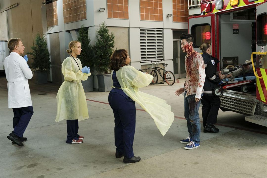 Grey's Anatomy - Die jungen Ärzte : Bild Chandra Wilson, Kim Raver, Greg Germann, Eugene Ko