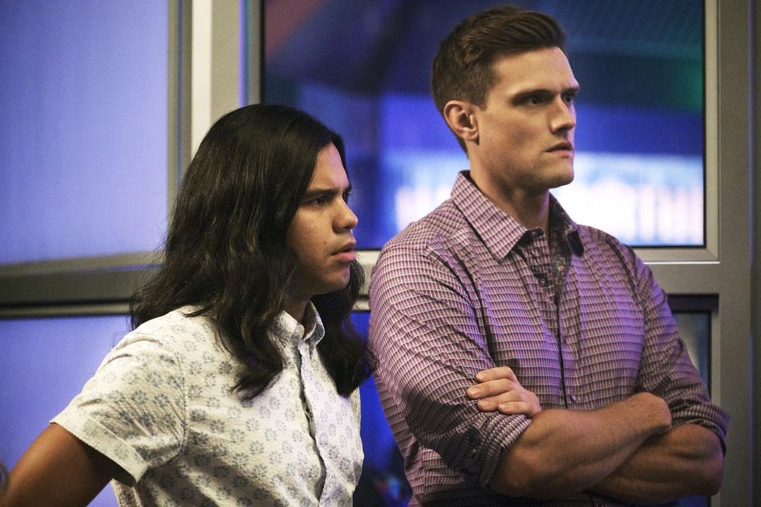 The Flash : Bild Hartley Sawyer, Carlos Valdes