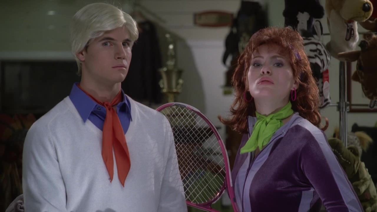 Scooby-Doo – Der Fluch des Seemonsters : Bild Kate Melton, Robbie Amell