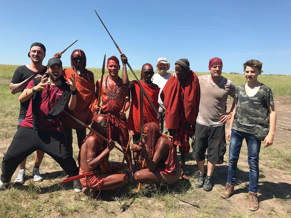 Der weiße Massai Krieger : Bild