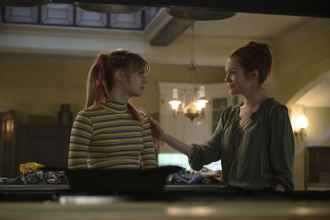 Locke & Key : Bild Darby Stanchfield, Emilia Jones