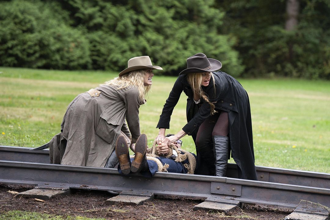 DC's Legends Of Tomorrow : Bild Caity Lotz, Jes Macallan