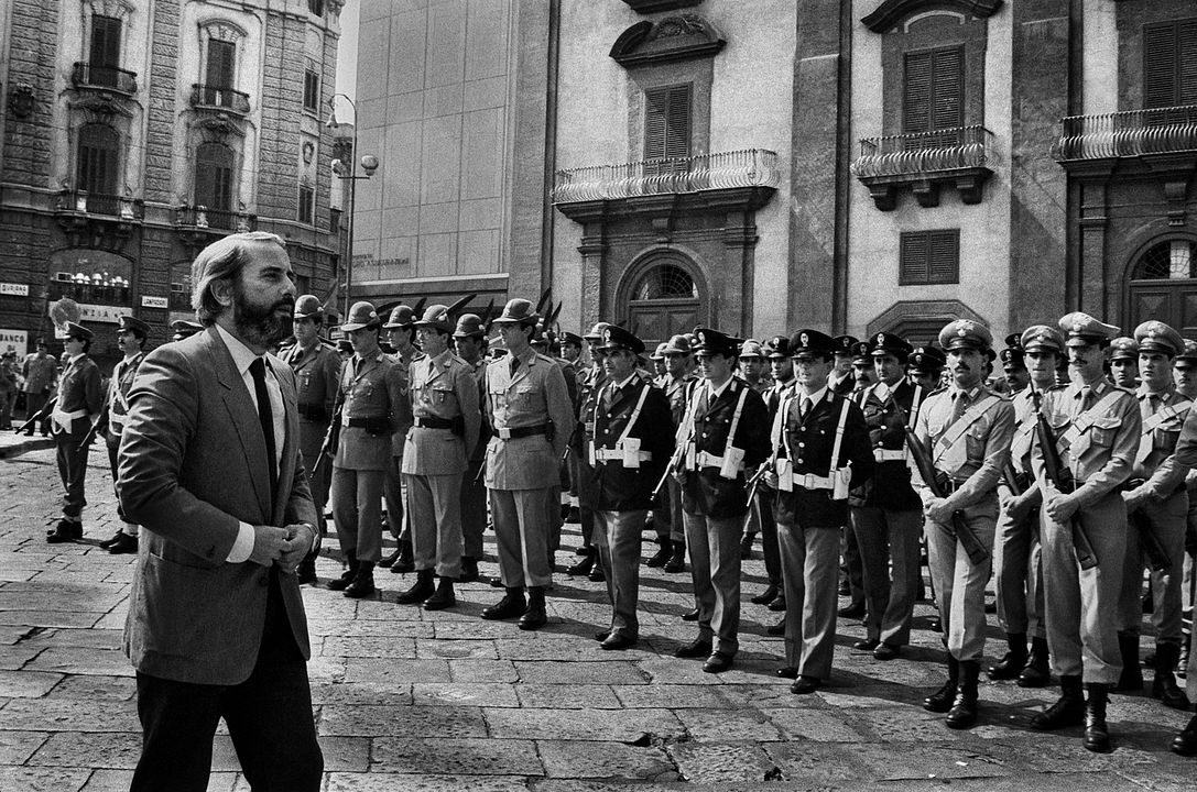 Shooting The Mafia : Bild