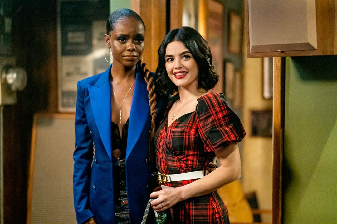 Bild Lucy Hale, Ashleigh Murray