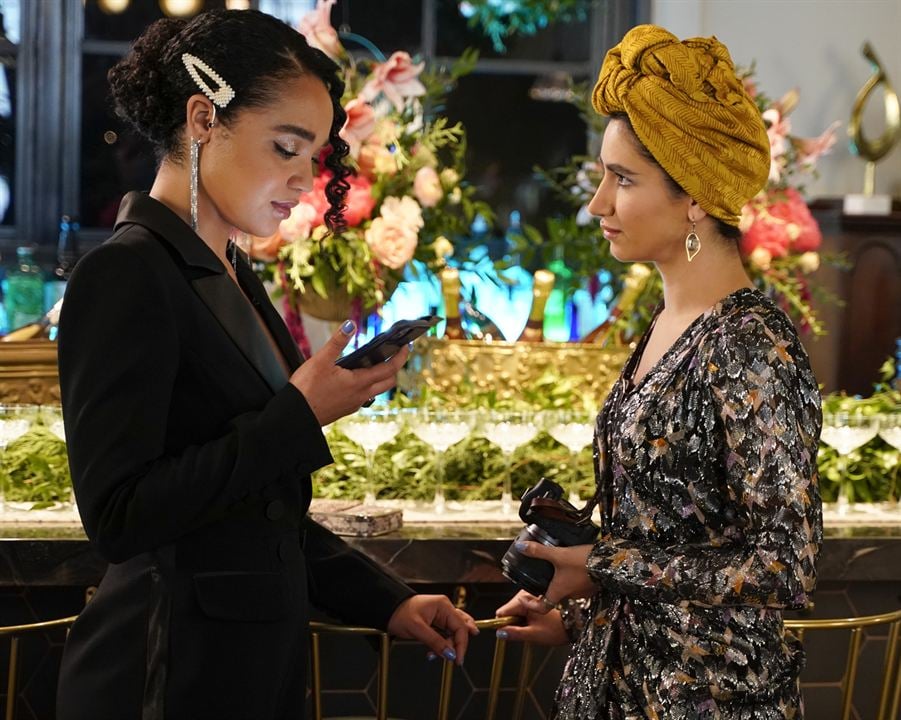 The Bold Type : Bild Aisha Dee, Nikohl Boosheri