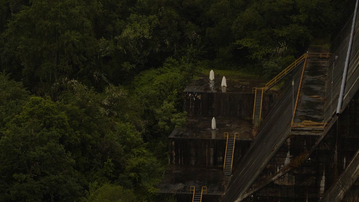 Red Moon Tide : Bild