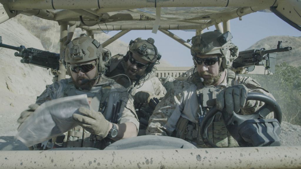 SEAL Team : Bild A.J. Buckley, Scott Fox, Tyler Grey