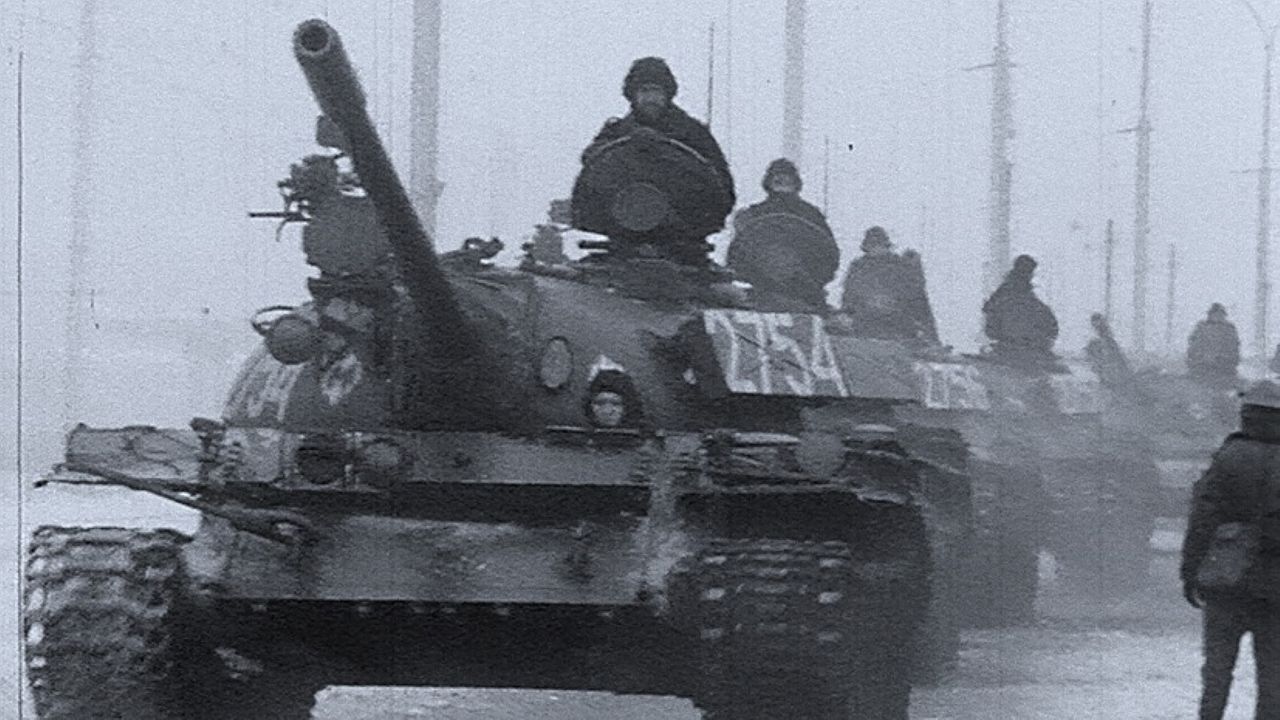 Der nackte König - 18 Fragmente über Revolution : Bild