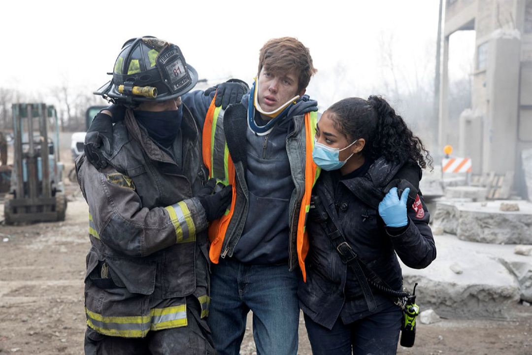 Chicago Fire : Bild Jesse Spencer, Adriyan Rae
