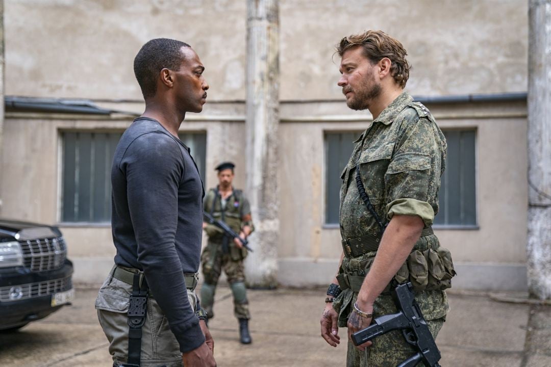 Outside The Wire : Bild Pilou Asbæk, Anthony Mackie