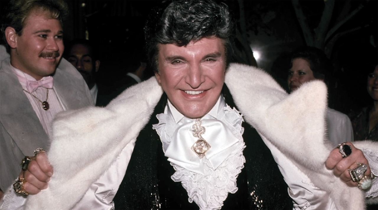 Look Me Over - Liberace : Bild